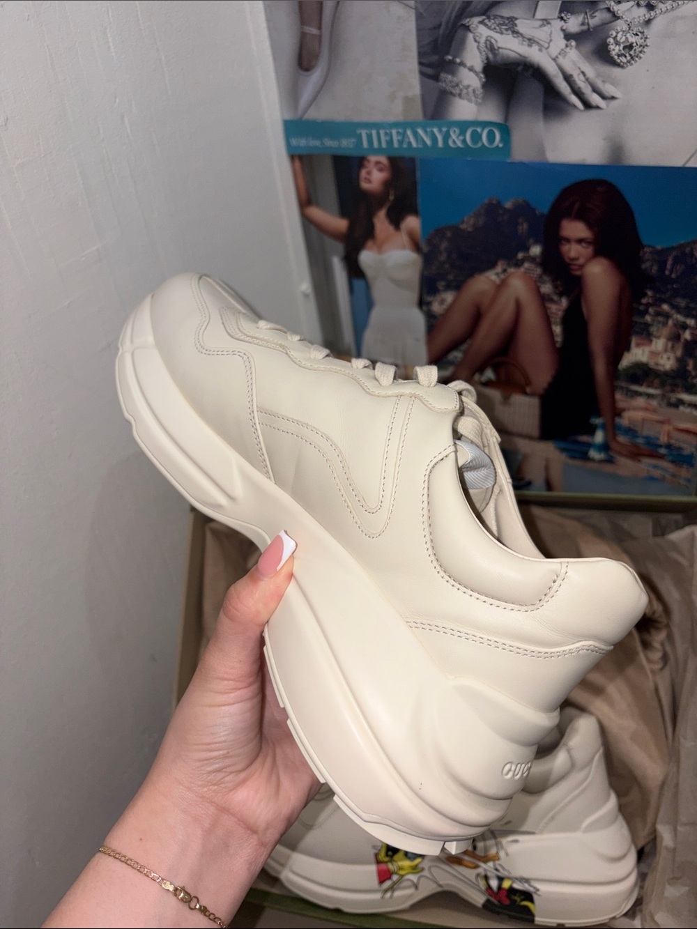 Gucci x Disney Cream Donald Duck Graphic Sneakers - Flash Print - Picture 5 of 9